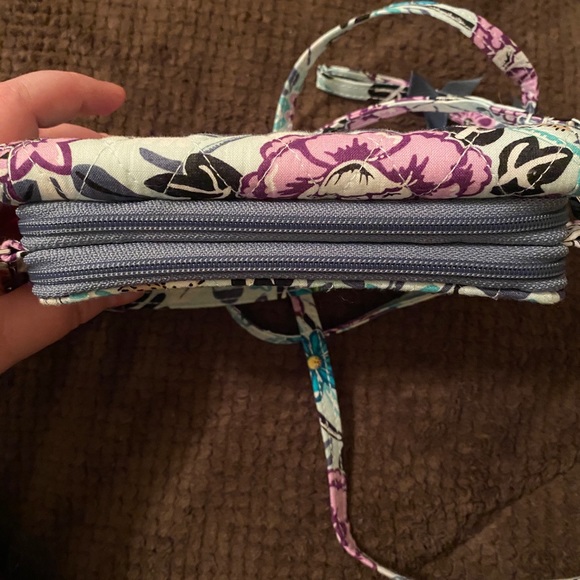 Vera Bradley smartphone wristlet/crossbody bundle - Picture 3 of 9